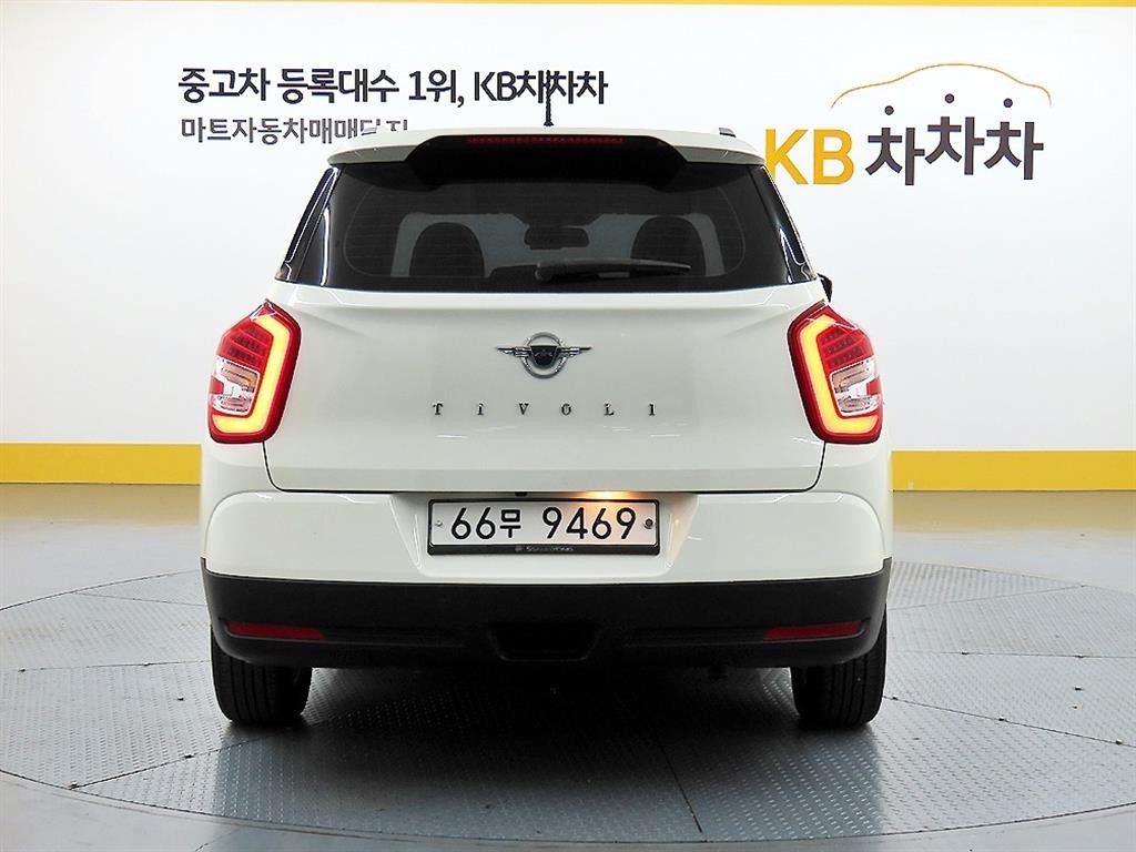 KG모빌리티(쌍용) 티볼리 티볼리 에어 2WD 디젤 1.6 IX 이미지 3