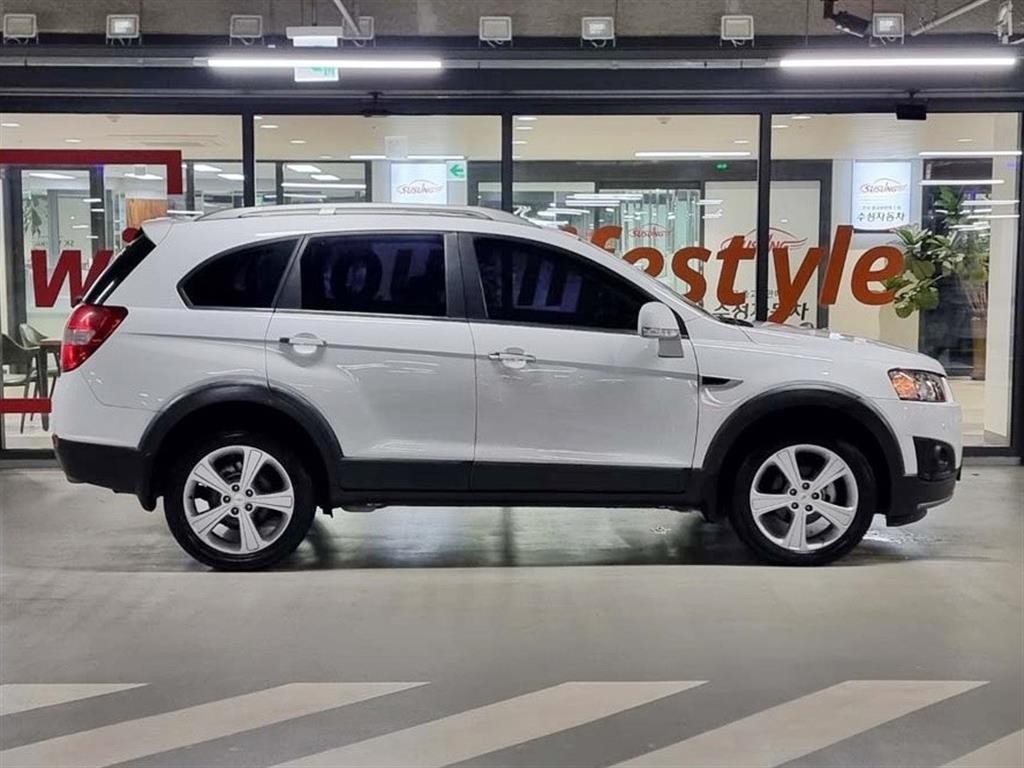 쉐보레 캡티바 2.2 2WD LT 7인 이미지 3