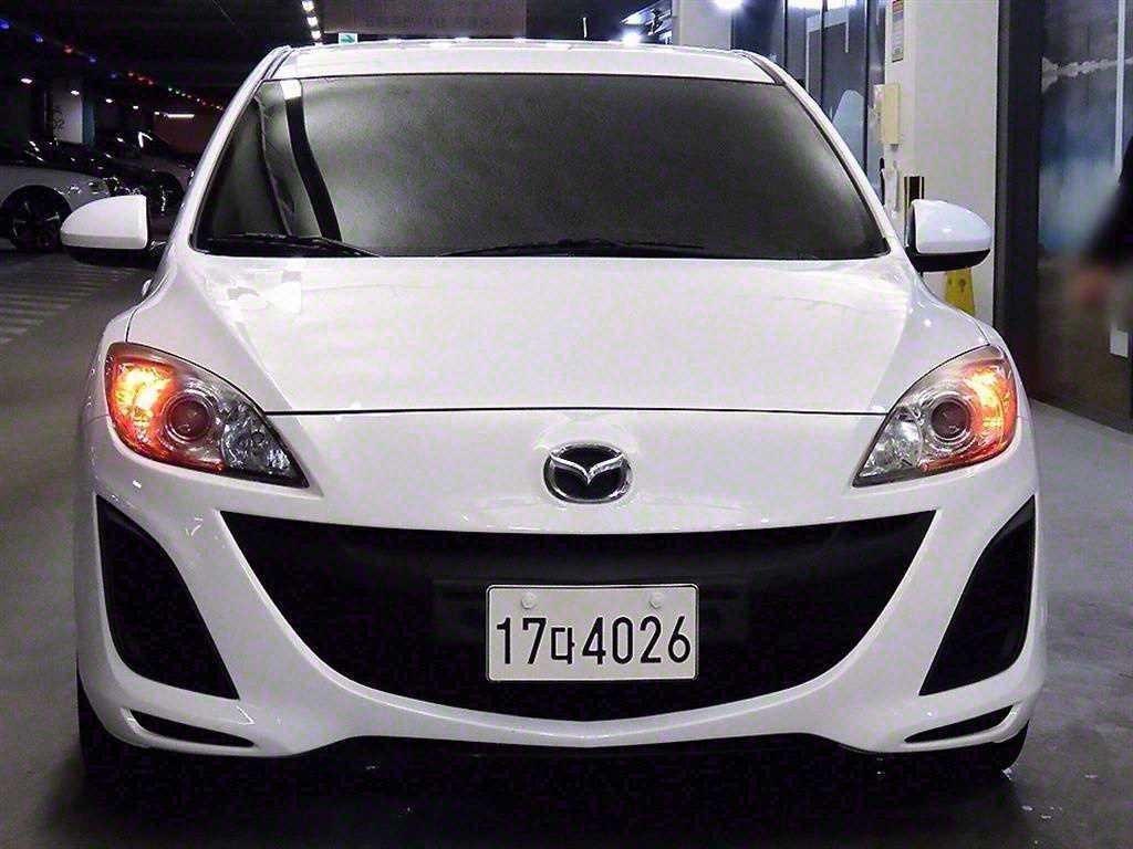 마쯔다 MAZDA 3 2.0 세단 이미지 2