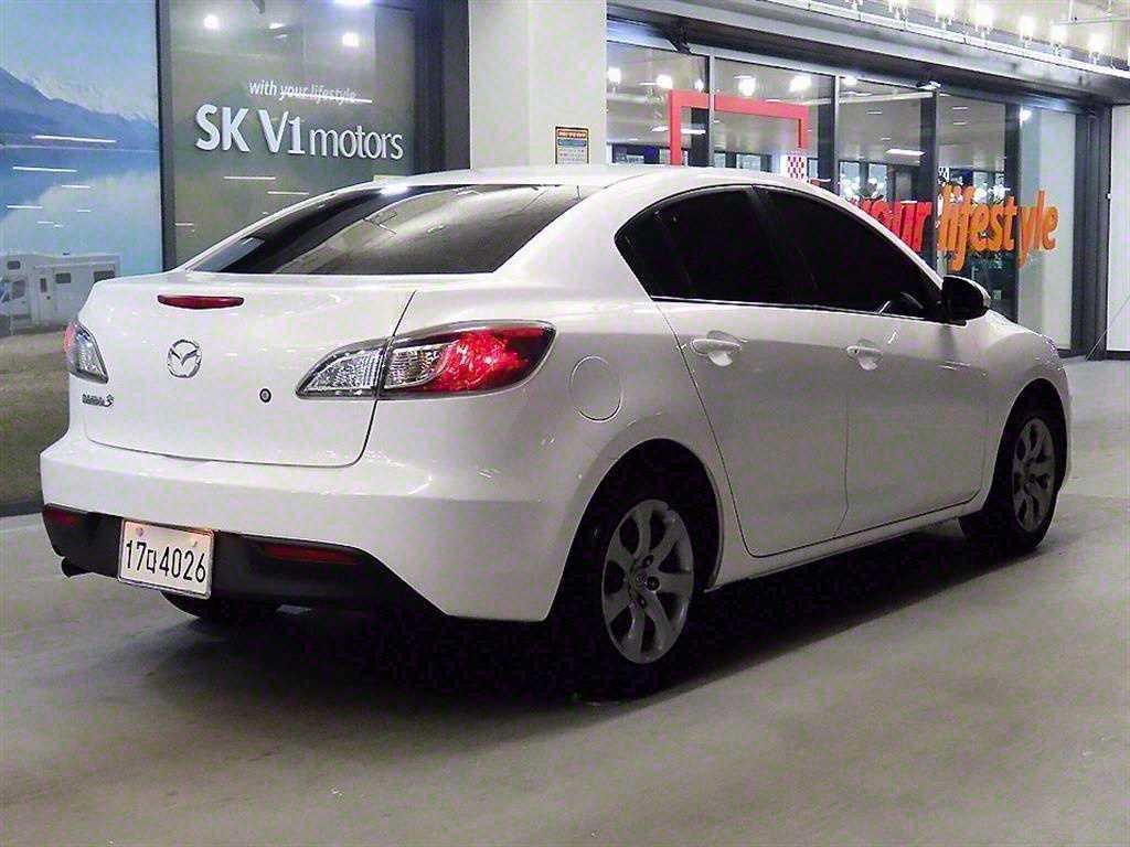 마쯔다 MAZDA 3 2.0 세단 이미지 4