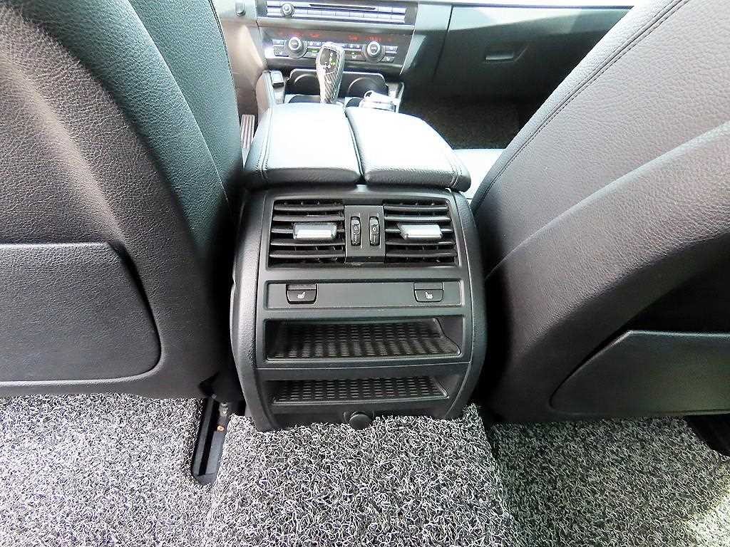 BMW 5시리즈 5시리즈 (F10) 520d xDrive 럭셔리 이미지 16