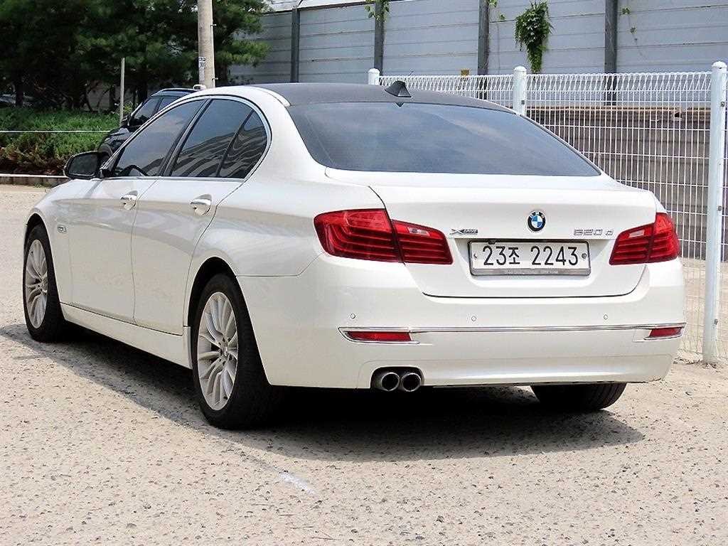 BMW 5시리즈 5시리즈 (F10) 520d xDrive 럭셔리 이미지 3