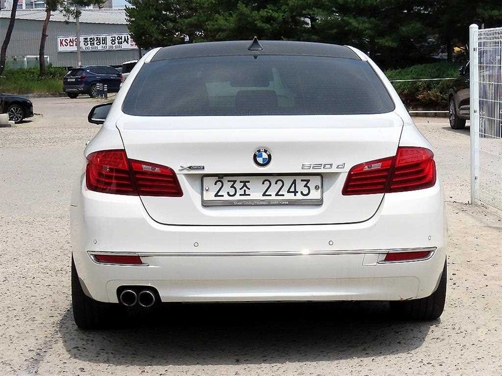 BMW 5시리즈 5시리즈 (F10) 520d xDrive 럭셔리 이미지 4