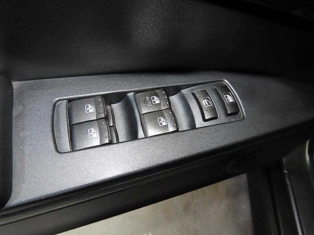 KG모빌리티(쌍용) 코란도 더뉴코란도스포츠 CX5(2WD) 패션 이미지 13