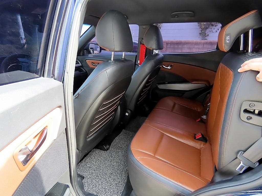 KG모빌리티(쌍용) 티볼리 티볼리 아머 2WD 가솔린 기어 에디션 이미지 6