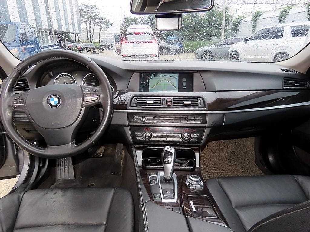BMW 5시리즈 5시리즈 (F10) 520d 이미지 7