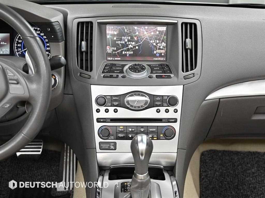 인피니티 Q Q60 3.7컨버터블 이미지 14