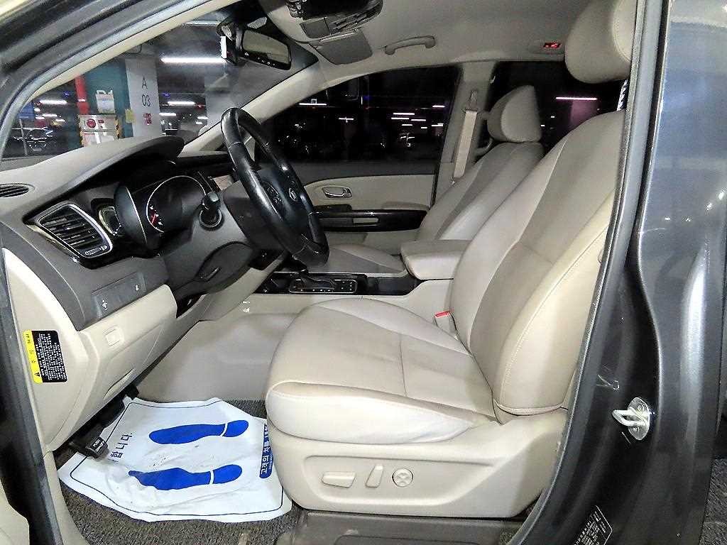 기아 카니발 올 뉴 카니발 디젤 11인승 프레스티지 이미지 6
