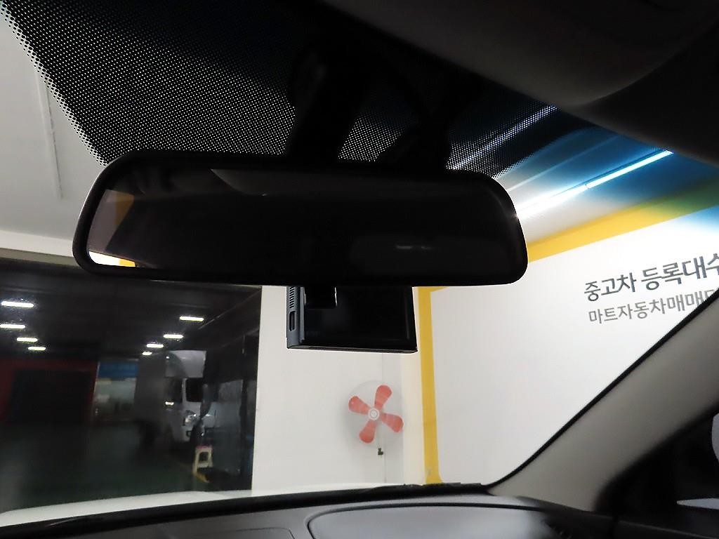 KG모빌리티(쌍용) 티볼리 티볼리 에어 2WD 디젤 1.6 IX 이미지 17