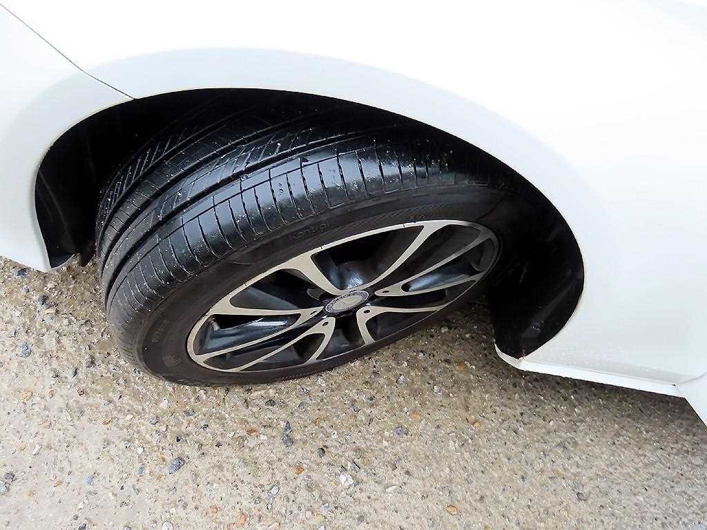 벤츠 E 클래스 E-클래스 W213 E300 아방가르드 이미지 20