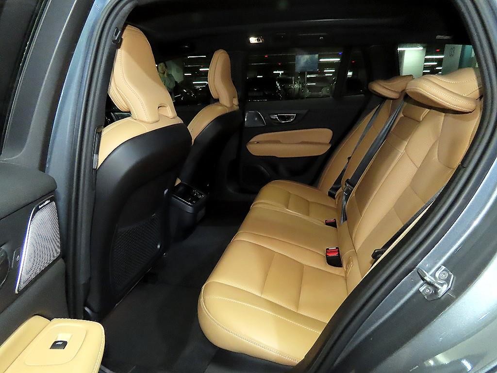 볼보 V60 V60 크로스 컨트리 2세대 2.0 T5 프로 AWD 이미지 7