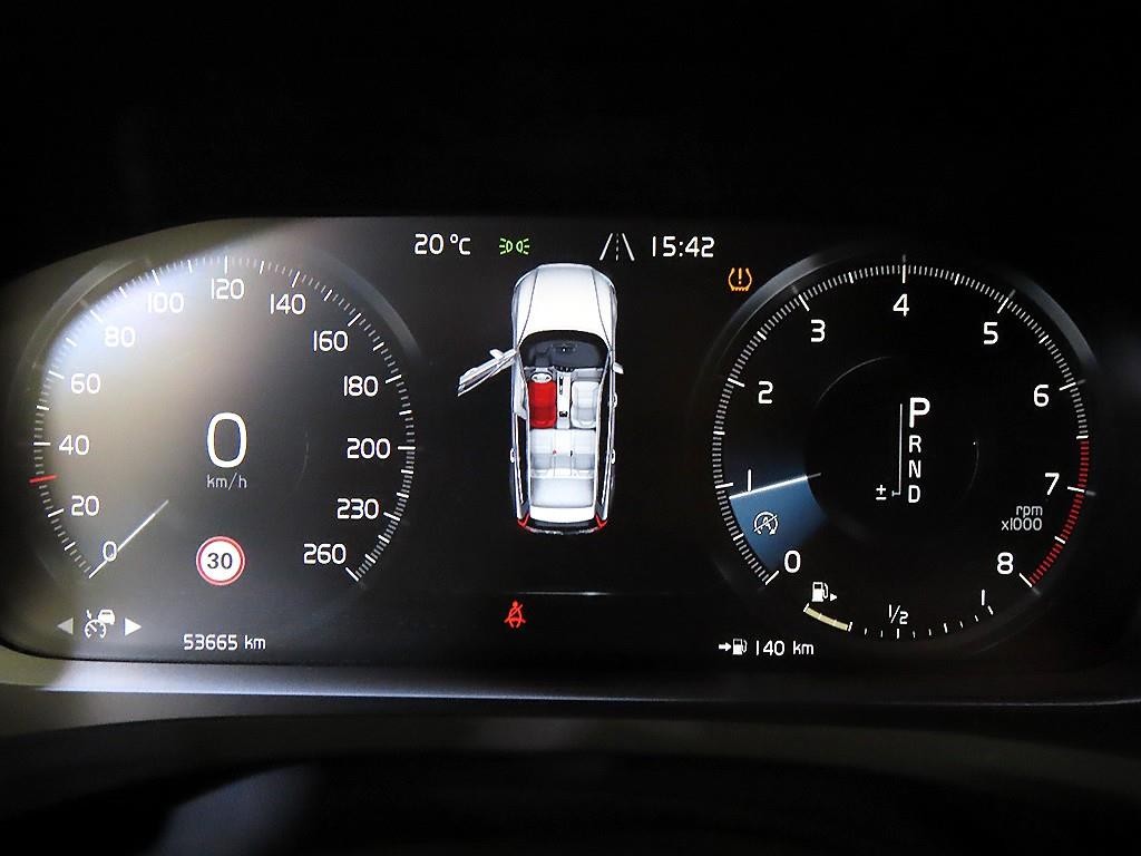 볼보 V60 V60 크로스 컨트리 2세대 2.0 T5 프로 AWD 이미지 9