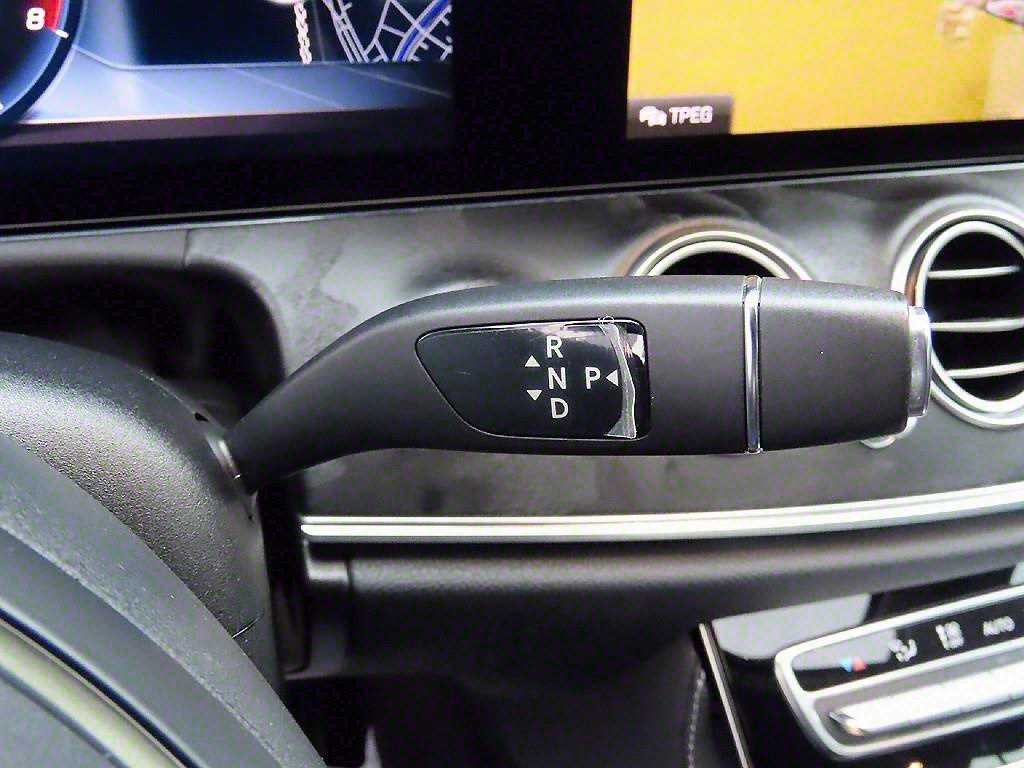 벤츠 E 클래스 E-클래스 W213 E300 아방가르드 이미지 11