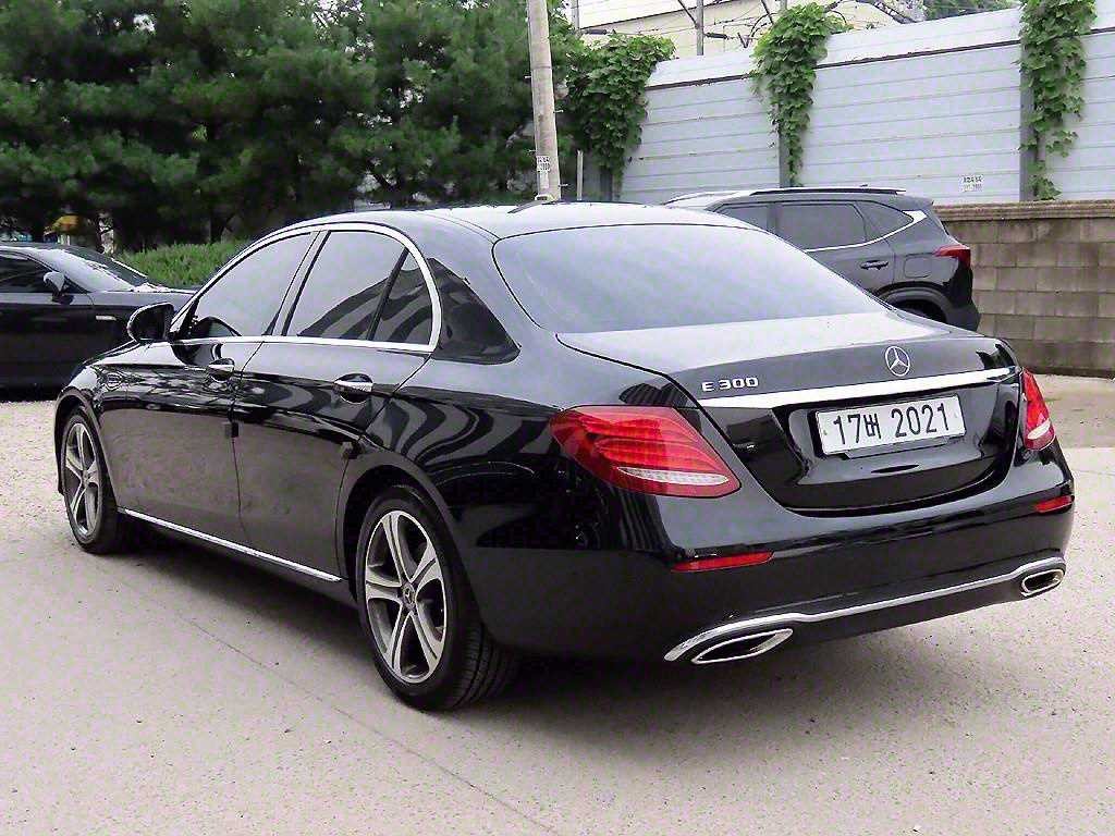 벤츠 E 클래스 E-클래스 W213 E300 아방가르드 이미지 3