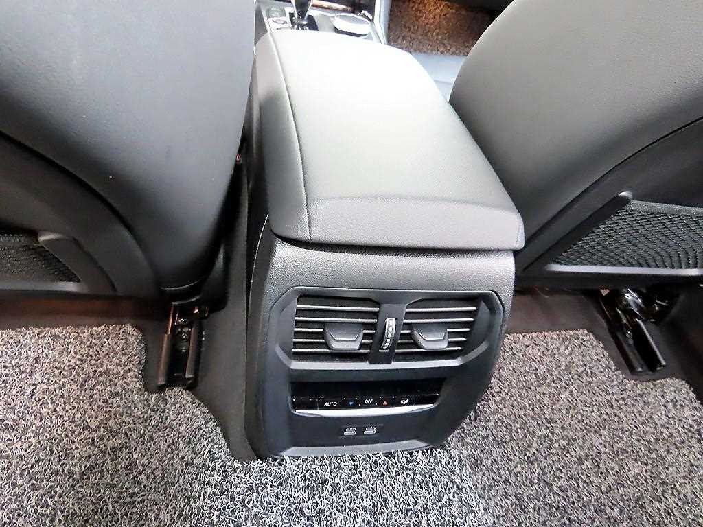 BMW 3시리즈 3시리즈 (G20) 320i 이미지 17