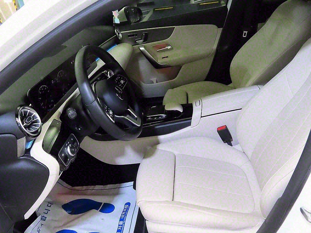 벤츠 A 클래스 A클래스 W177 A220 해치백 이미지 6