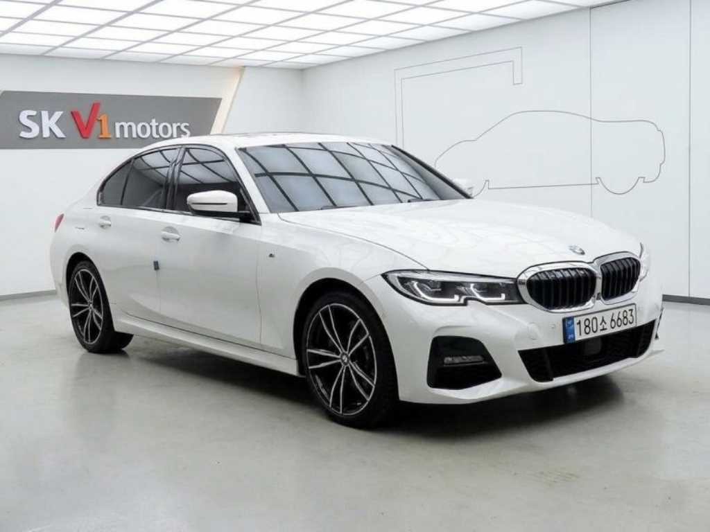 BMW 3시리즈 3시리즈 (G20) 330e M 스포츠 이미지 1
