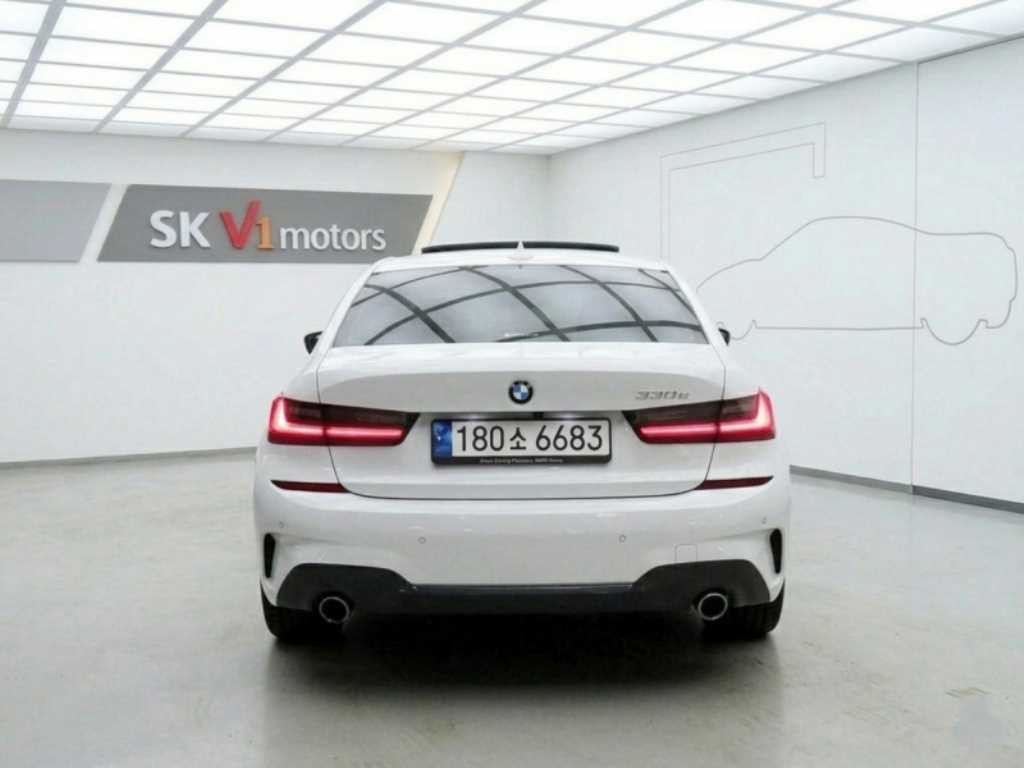 BMW 3시리즈 3시리즈 (G20) 330e M 스포츠 이미지 2