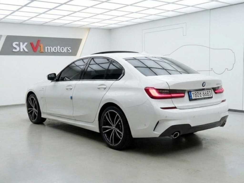 BMW 3시리즈 3시리즈 (G20) 330e M 스포츠 이미지 3