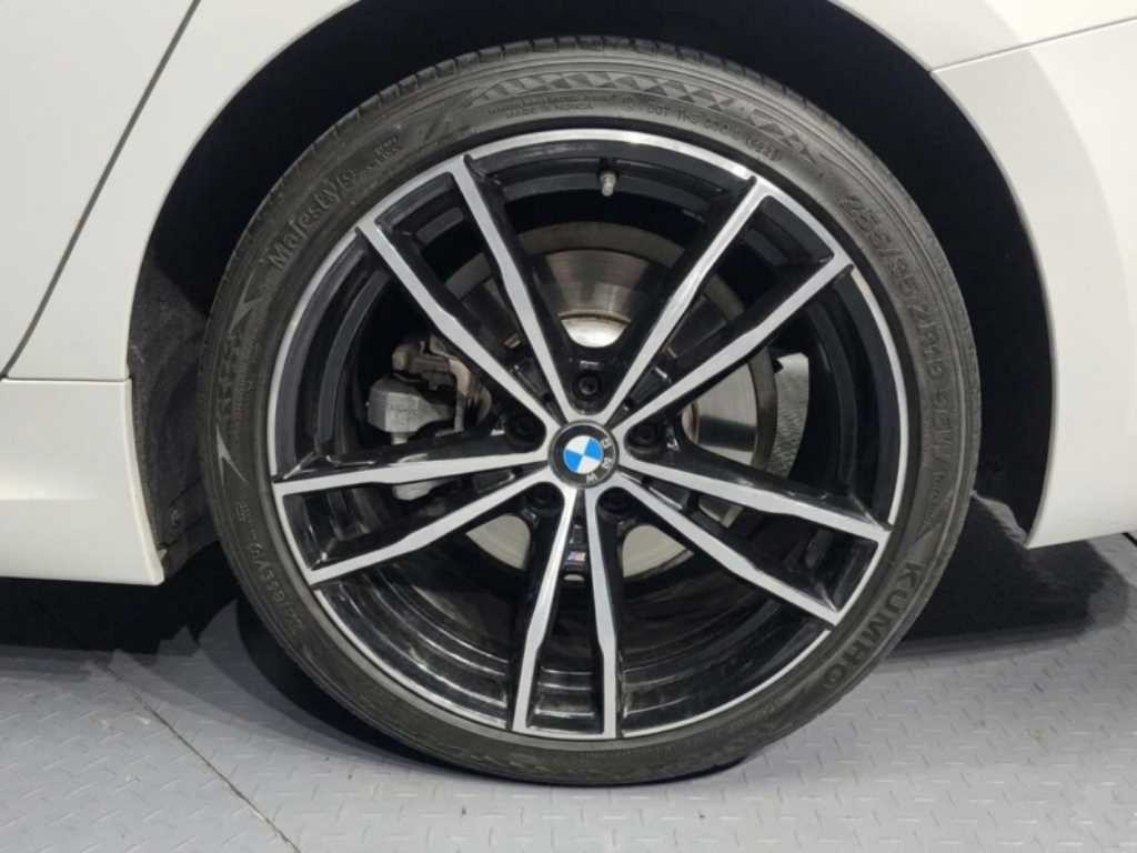 BMW 3시리즈 3시리즈 (G20) 330e M 스포츠 이미지 6