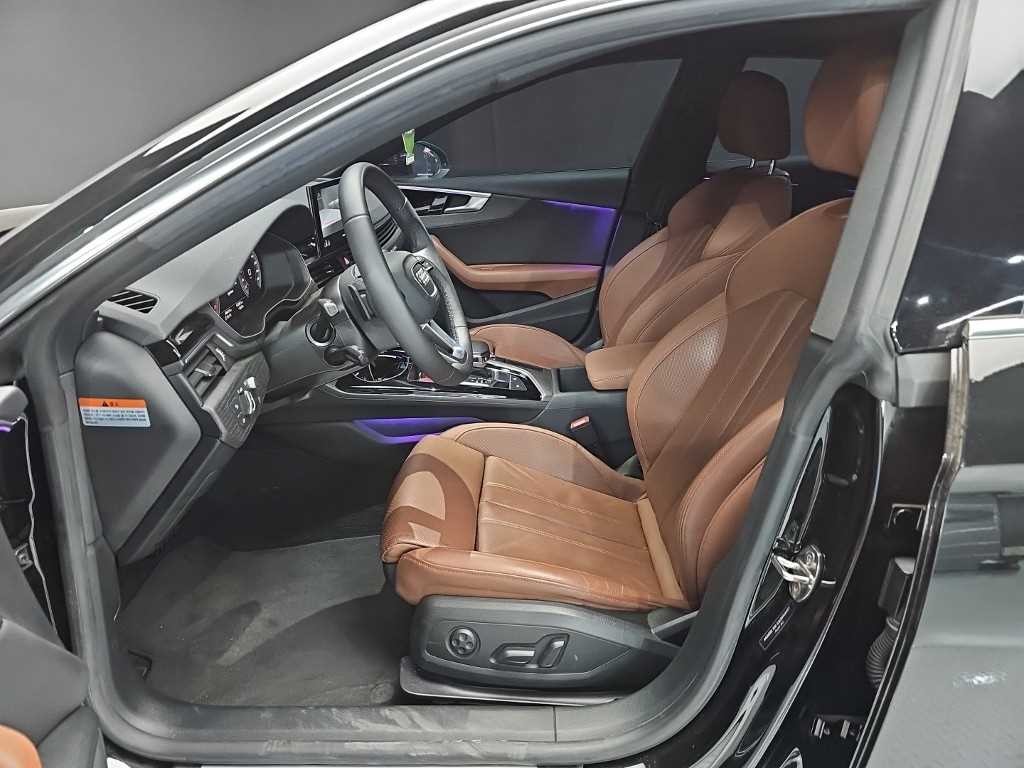 아우디 A5 A5 (F5) 40 TFSI 콰트로 프리미엄 스포트백 이미지 11