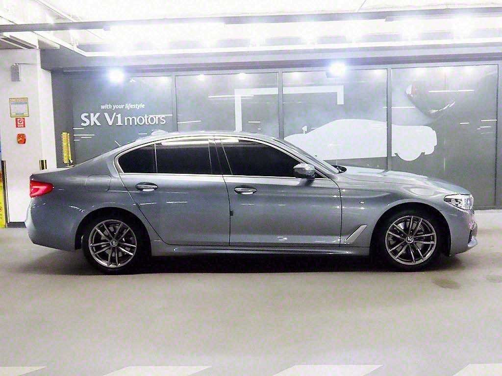 BMW 5시리즈 5시리즈 (G30) 520d M 스포츠 스페셜 에디션 이미지 3