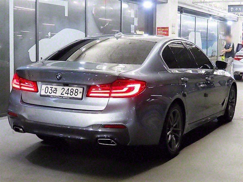 BMW 5시리즈 5시리즈 (G30) 520d M 스포츠 스페셜 에디션 이미지 4