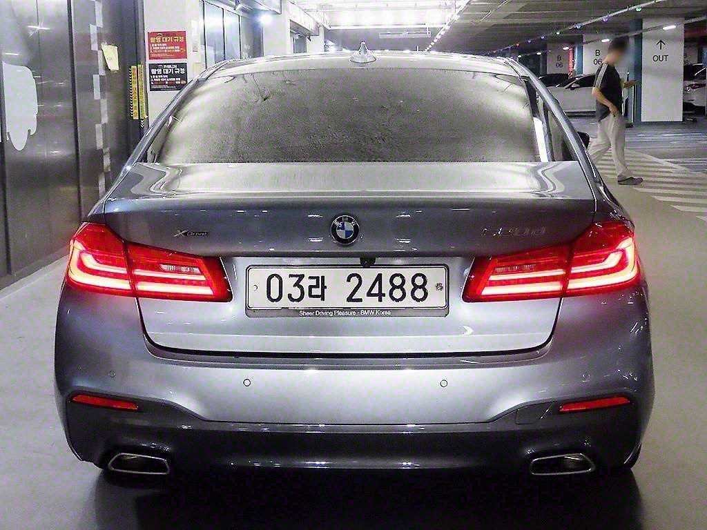 BMW 5시리즈 5시리즈 (G30) 520d M 스포츠 스페셜 에디션 이미지 5
