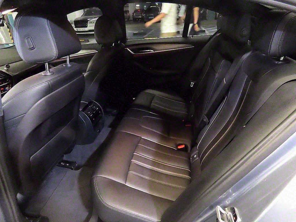 BMW 5시리즈 5시리즈 (G30) 520d M 스포츠 스페셜 에디션 이미지 7