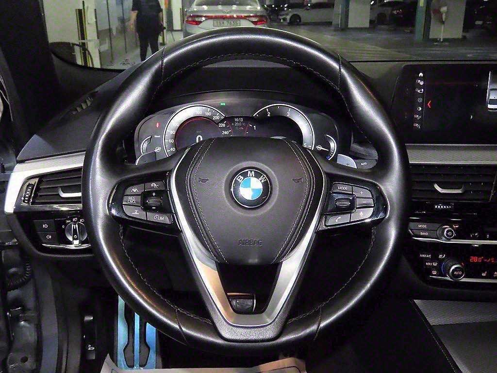 BMW 5시리즈 5시리즈 (G30) 520d M 스포츠 스페셜 에디션 이미지 8