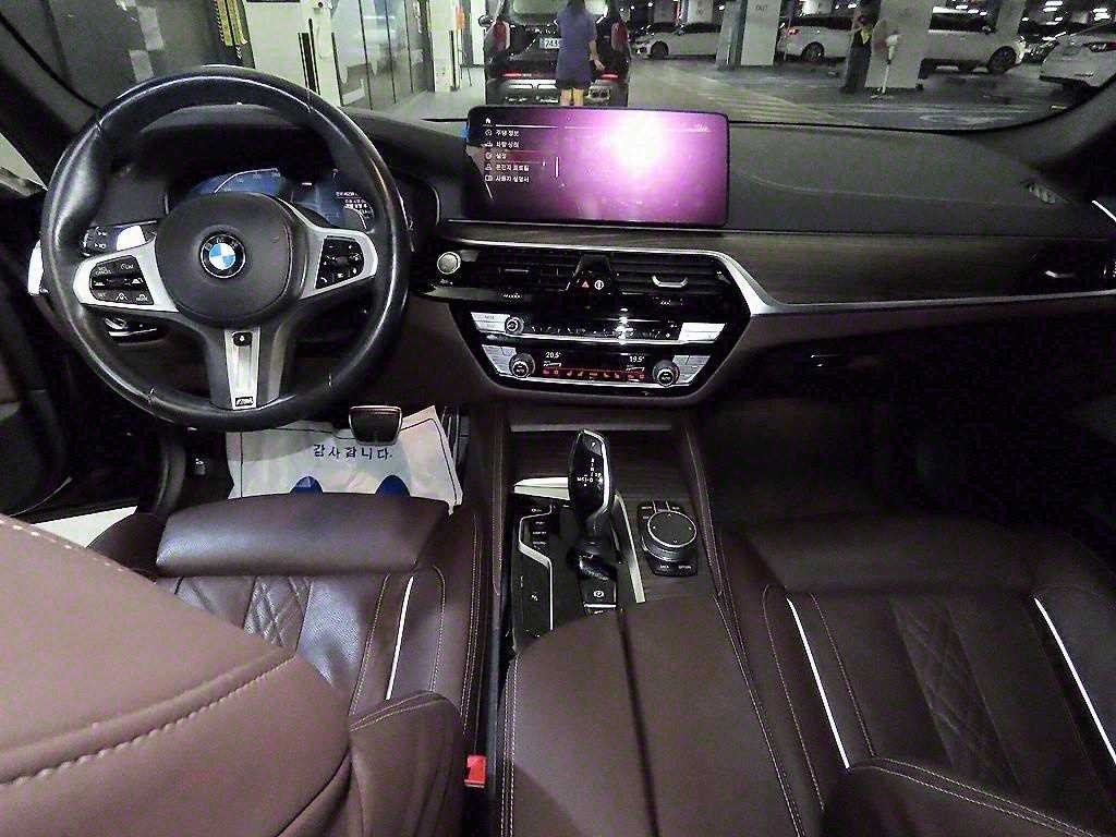 BMW 5시리즈 5시리즈 (G30) 530i M 스포츠 이미지 10