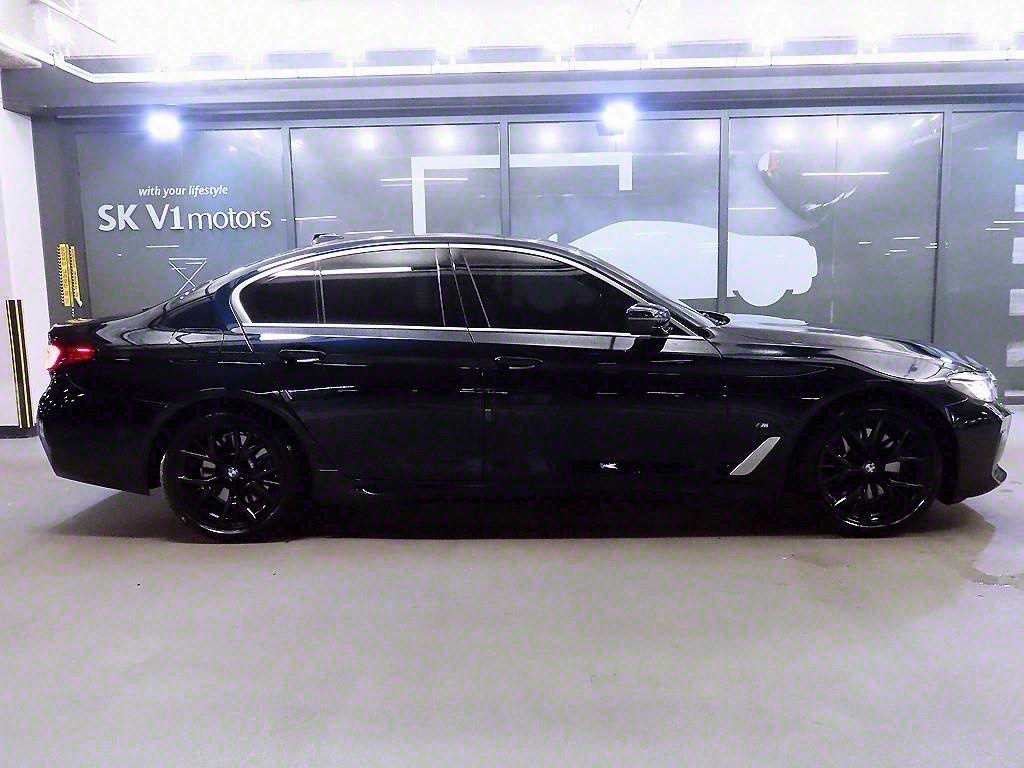 BMW 5시리즈 5시리즈 (G30) 530i M 스포츠 이미지 3