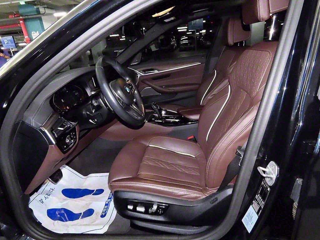 BMW 5시리즈 5시리즈 (G30) 530i M 스포츠 이미지 6