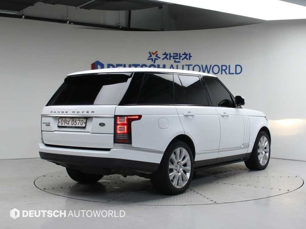 랜드로버 레인지로버 레인지로버 4세대 4.4 SDV8 VOGUE SE 디젤 이미지 2