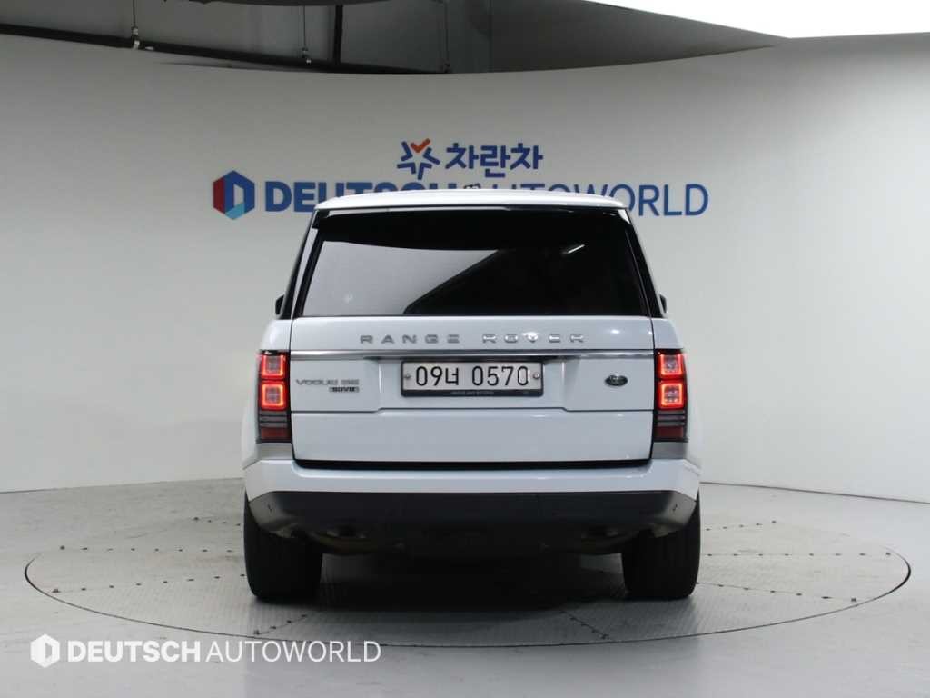 랜드로버 레인지로버 레인지로버 4세대 4.4 SDV8 VOGUE SE 디젤 이미지 4