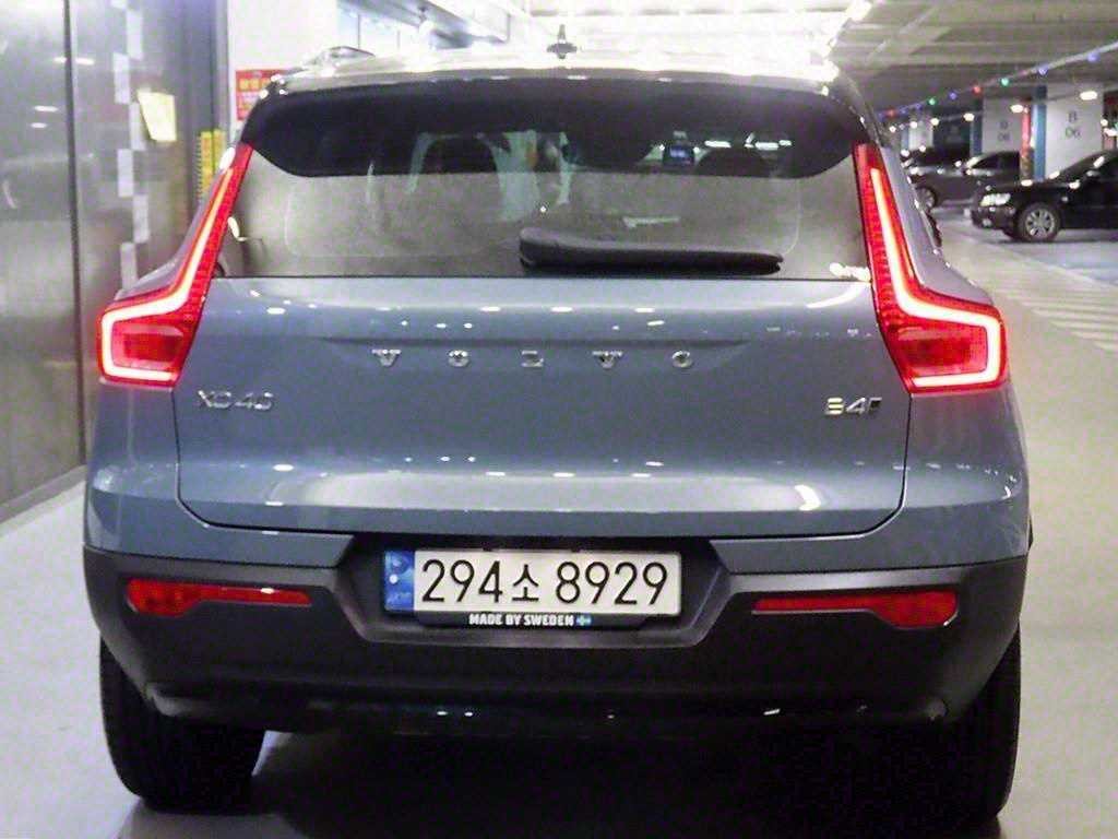 볼보 XC40 B4 AWD R-디자인 이미지 5