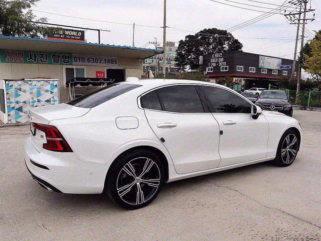 볼보 S60 S60(3세대) B5 인스크립션 이미지 3