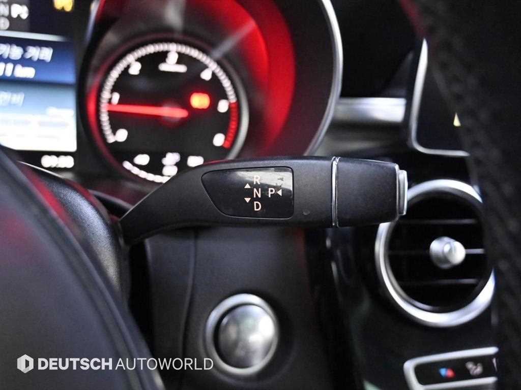 벤츠 C 클래스 C클래스 W205 C220 d 4MATIC 에스테이트 이미지 9