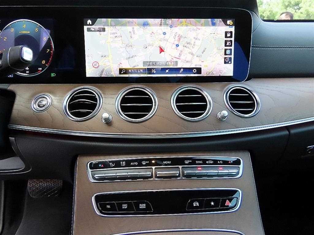 벤츠 E 클래스 E-클래스 W213 E250 익스클루시브 이미지 13