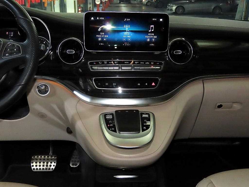 벤츠 V 클래스 V클래스 V300 d 이미지 11