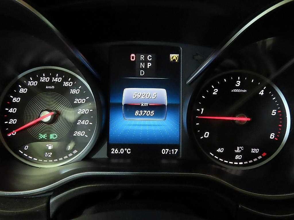 벤츠 V 클래스 V클래스 V300 d 이미지 9