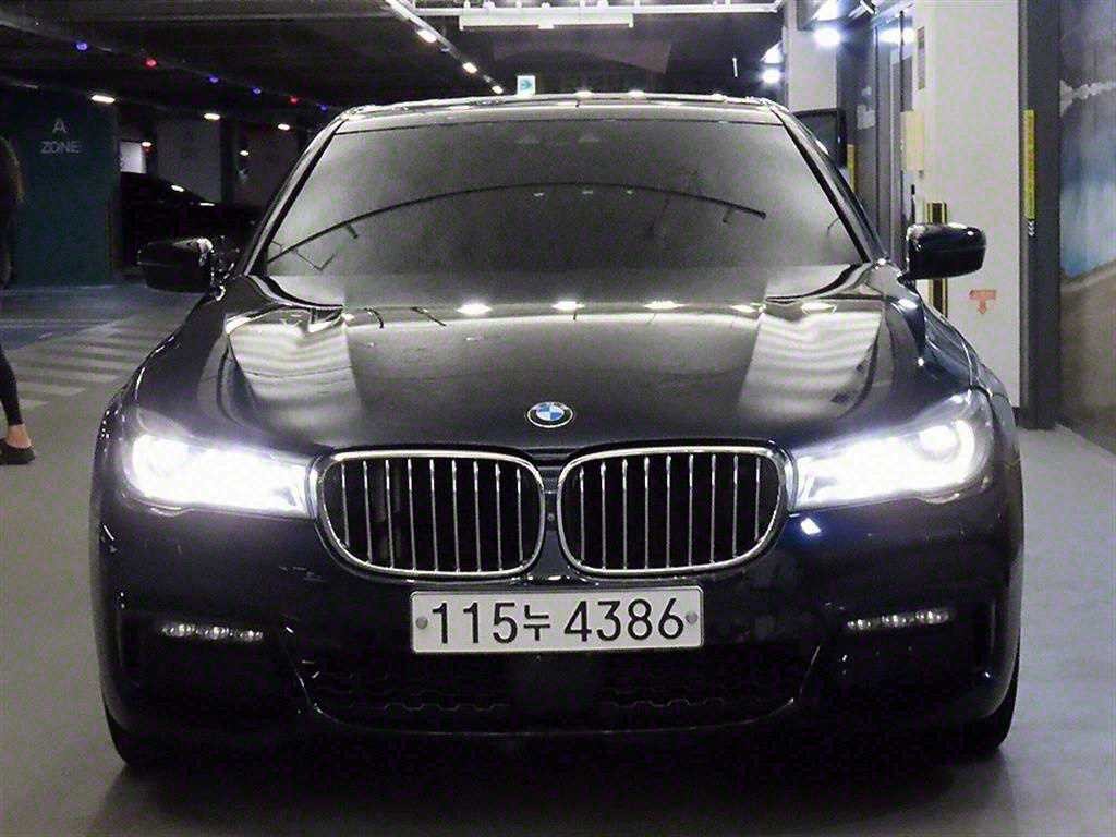 BMW 7시리즈 7시리즈 (G11) 740d xDrive M 스포츠 이미지 2