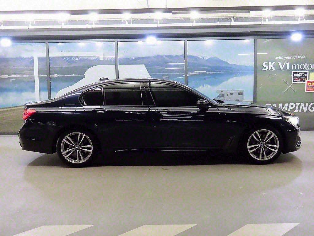 BMW 7시리즈 7시리즈 (G11) 740d xDrive M 스포츠 이미지 3