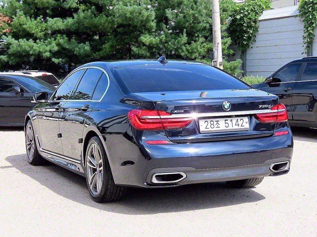BMW 7시리즈 7시리즈 (G11) 730d xDrive M 스포츠 이미지 3