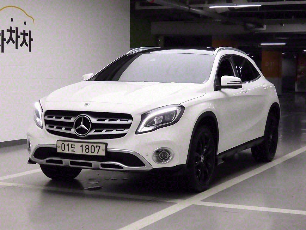벤츠 GLA 클래스 GLA클래스 X156 GLA250 4MATIC 이미지 1
