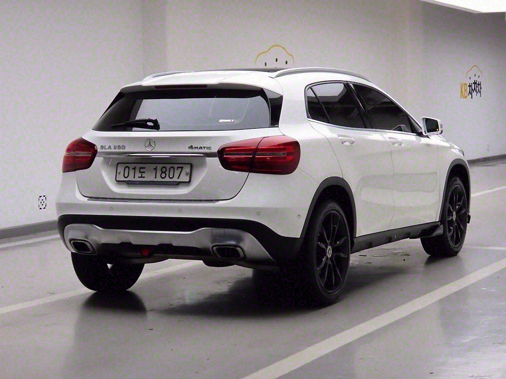 벤츠 GLA 클래스 GLA클래스 X156 GLA250 4MATIC 이미지 4