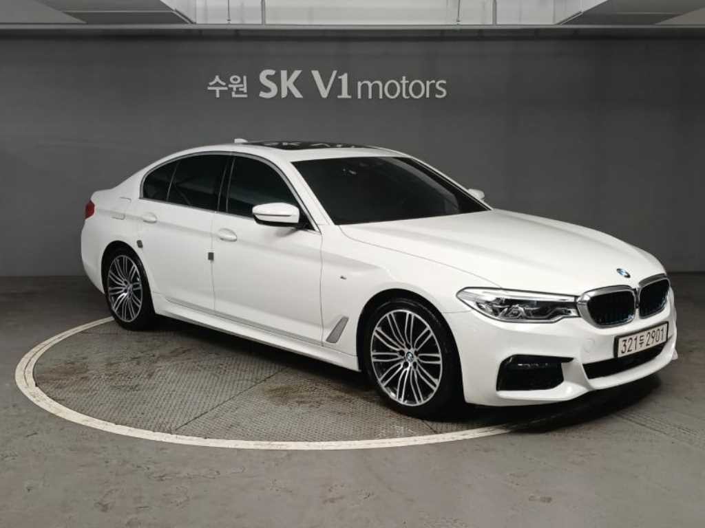BMW 5시리즈 5시리즈 (G30) 530i M 스포츠 플러스 이미지 5