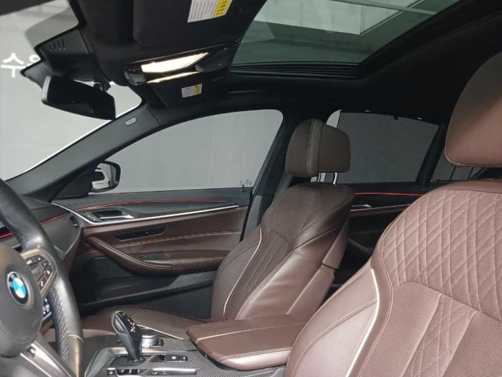 BMW 5시리즈 5시리즈 (G30) 530i M 스포츠 플러스 이미지 7