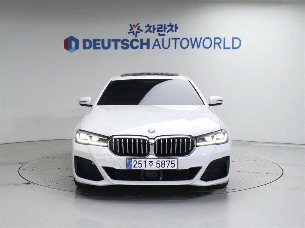 BMW 5시리즈 5시리즈 (G30) 530i xDrive M 스포츠 이미지 4