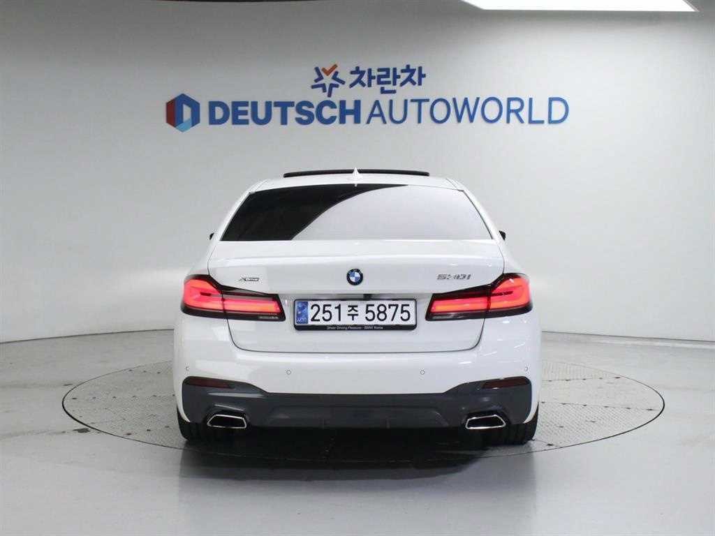 BMW 5시리즈 5시리즈 (G30) 530i xDrive M 스포츠 이미지 5